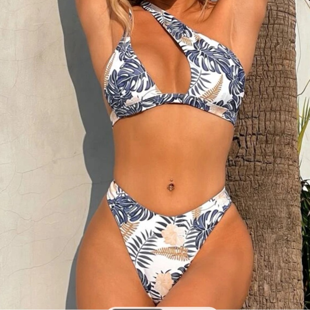 Hawaiian bikini set